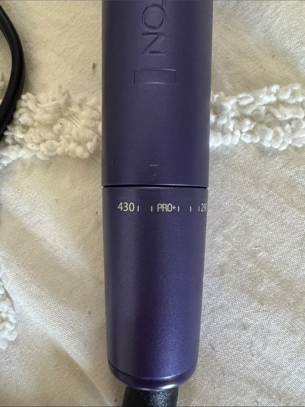 Remington Purple Styling Wand with Black Accents